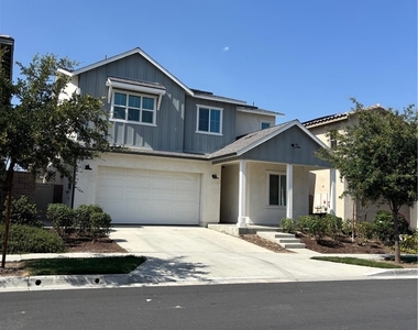 2565 E Embry - Photo Thumbnail 1