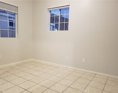 628 W California - Photo Thumbnail 6