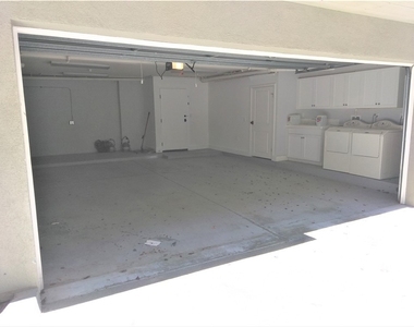 6300 Honolulu Avenue - Photo Thumbnail 26