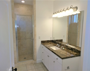 6300 Honolulu Avenue - Photo Thumbnail 19