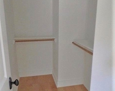 6300 Honolulu Avenue - Photo Thumbnail 20
