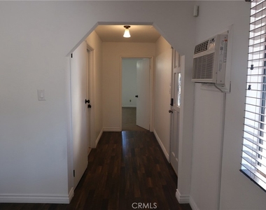 455 Nassau - Photo Thumbnail 8
