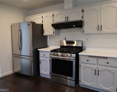 455 Nassau - Photo Thumbnail 4