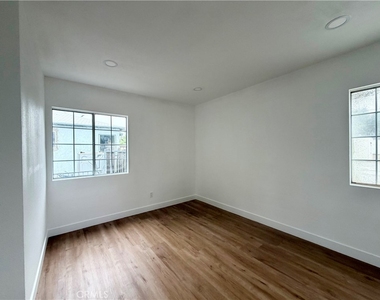 1356 W Trenton Street - Photo Thumbnail 7
