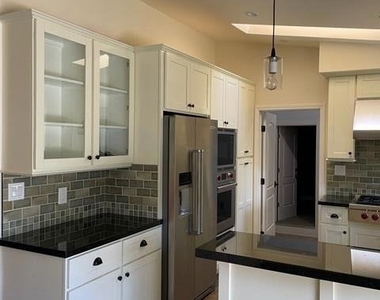 2860 Buena Vista Ave - Photo Thumbnail 6