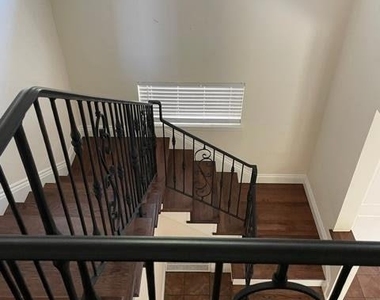 2860 Buena Vista Ave - Photo Thumbnail 23