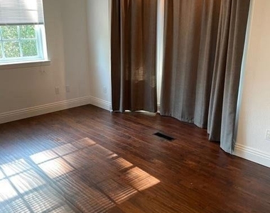 2860 Buena Vista Ave - Photo Thumbnail 24
