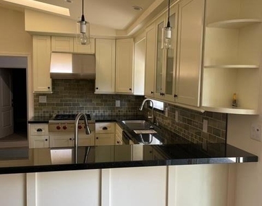2860 Buena Vista Ave - Photo Thumbnail 5