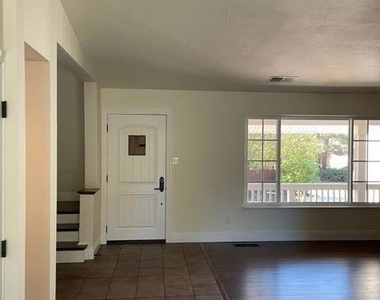 2860 Buena Vista Ave - Photo Thumbnail 9