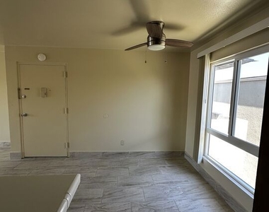 3422 Maricopa Street - Photo Thumbnail 3