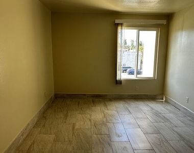 3422 Maricopa Street - Photo Thumbnail 8
