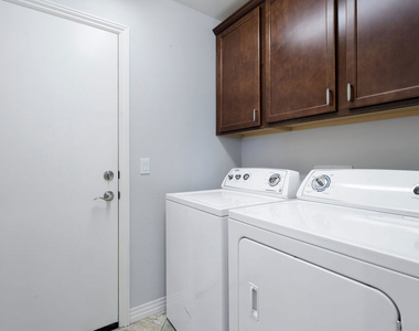80046 Silver Sage Lane - Photo Thumbnail 11