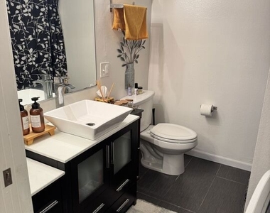 10751 Wilshire Boulevard - Photo Thumbnail 6