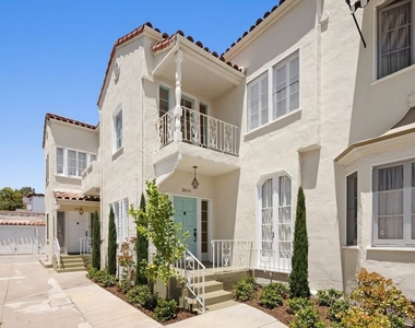 2011 N Beachwood Drive - Photo Thumbnail 14