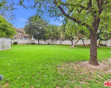 1937 Glenoaks Boulevard - Photo Thumbnail 24