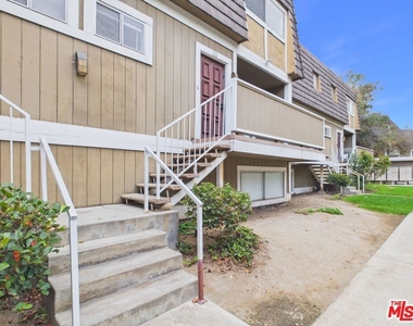 1937 Glenoaks Boulevard - Photo Thumbnail 22