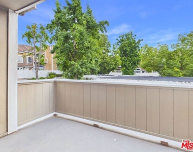 1937 Glenoaks Boulevard - Photo Thumbnail 13