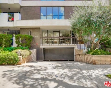 150 N Almont Drive - Photo Thumbnail 19