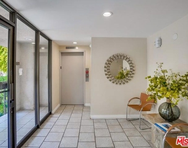 150 N Almont Drive - Photo Thumbnail 16