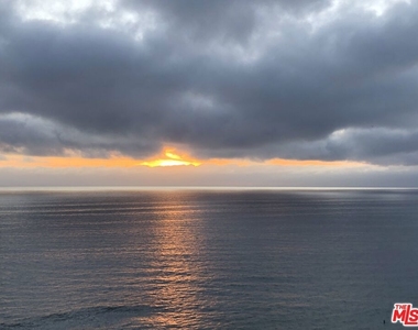 18101 Coastline Drive - Photo Thumbnail 34