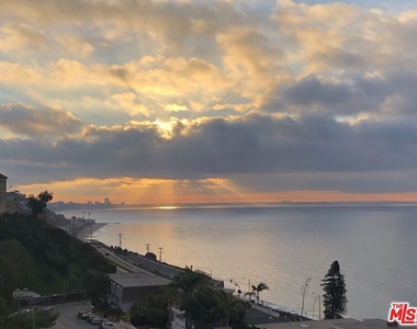 18101 Coastline Drive - Photo Thumbnail 33
