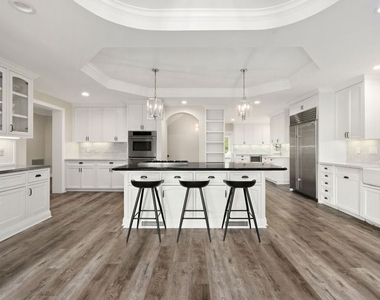 735 Thayer Avenue - Photo Thumbnail 4