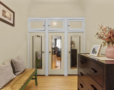 2856 Glendower Avenue - Photo Thumbnail 21