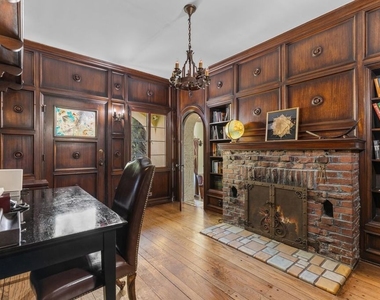 2856 Glendower Avenue - Photo Thumbnail 18