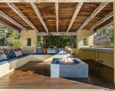 2856 Glendower Avenue - Photo Thumbnail 37
