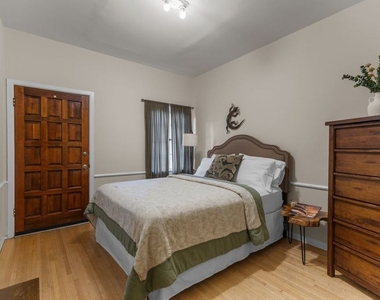 2856 Glendower Avenue - Photo Thumbnail 16