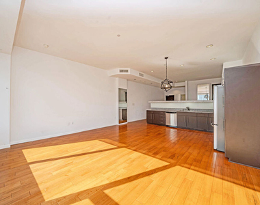 1100 Wilshire Boulevard - Photo Thumbnail 2
