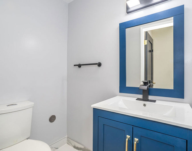 152 S Wetherly Drive - Photo Thumbnail 16