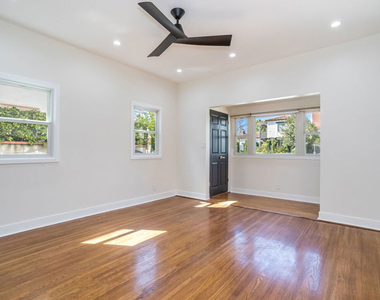 152 S Wetherly Drive - Photo Thumbnail 8