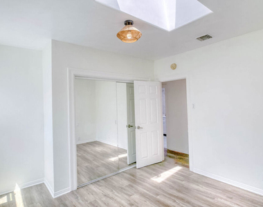 2127 Malcolm Avenue - Photo Thumbnail 24