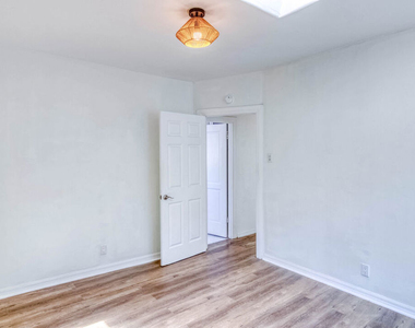 2127 Malcolm Avenue - Photo Thumbnail 32