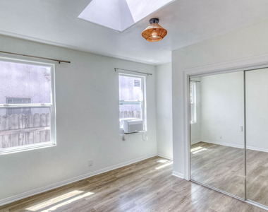 2127 Malcolm Avenue - Photo Thumbnail 23