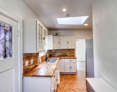 2127 Malcolm Avenue - Photo Thumbnail 21