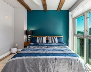 801 Ash Street - Photo Thumbnail 9