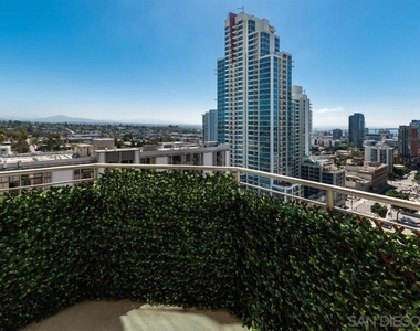 801 Ash Street - Photo Thumbnail 6
