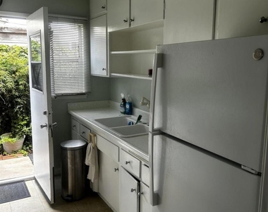 3142 Luna Ave. - Photo Thumbnail 7