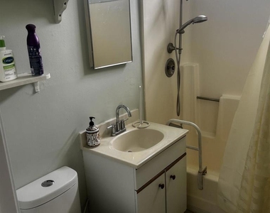 3142 Luna Ave. - Photo Thumbnail 10