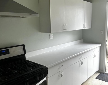 3142 Luna Ave. - Photo Thumbnail 11