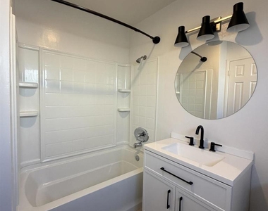 1646 Brookes Ave. - Photo Thumbnail 11