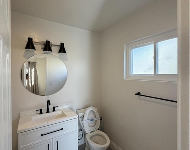 1646 Brookes Ave. - Photo Thumbnail 10