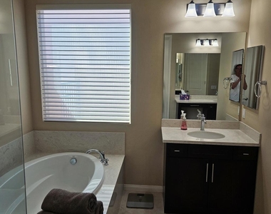 81672 Avenida Viesca - Photo Thumbnail 3
