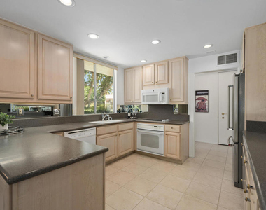 76895 Lark Drive - Photo Thumbnail 5