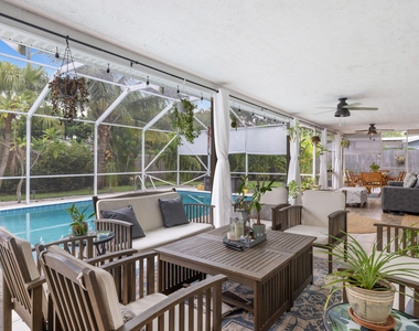 1104 Nw 12th Terrace - Photo Thumbnail 15