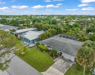 1104 Nw 12th Terrace - Photo Thumbnail 26