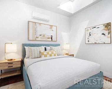 489 Washington Avenue - Photo Thumbnail 4