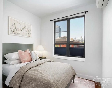 489 Washington Avenue - Photo Thumbnail 3